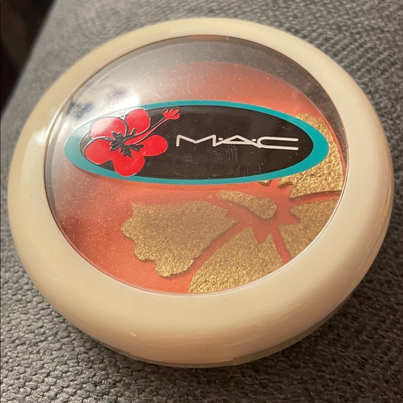 MAC My Paradise Surf Baby! Cheek Powder - Picture 2 of 3